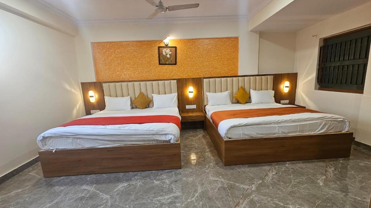Hotel Runway Inn Ahmedabad Exterior foto